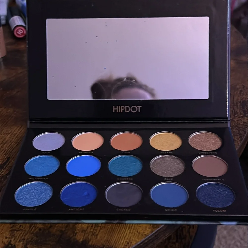 Hip Dot Eyeshadow Palette — Blue & Teal Shades
